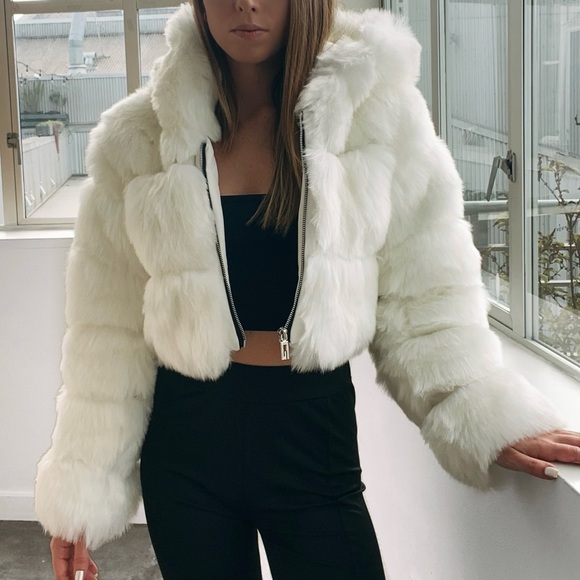Jackets & Blazers - White Cropped Fur Coat